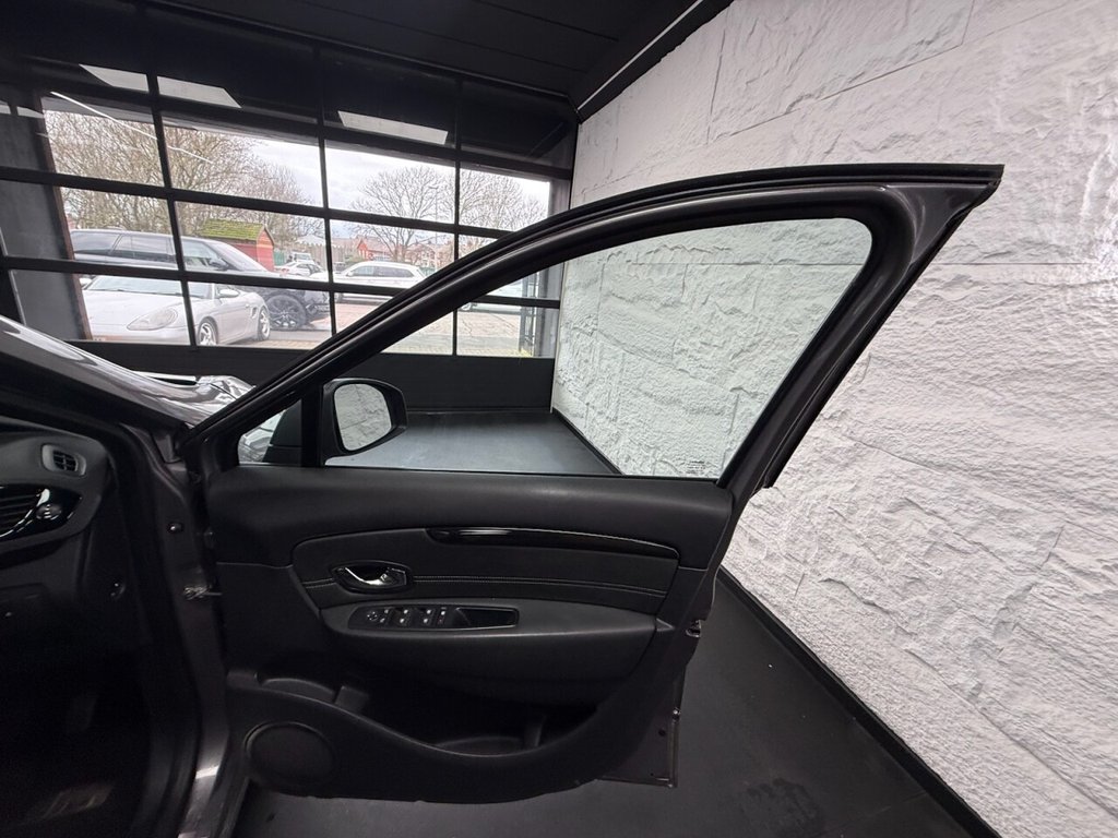 Used Renault Grand Scenic 2014 for sale - 77499020: Photo 26