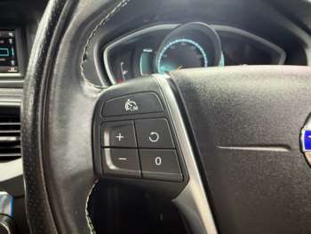 Used Volvo V40 2014 for sale - 74947423: Photo