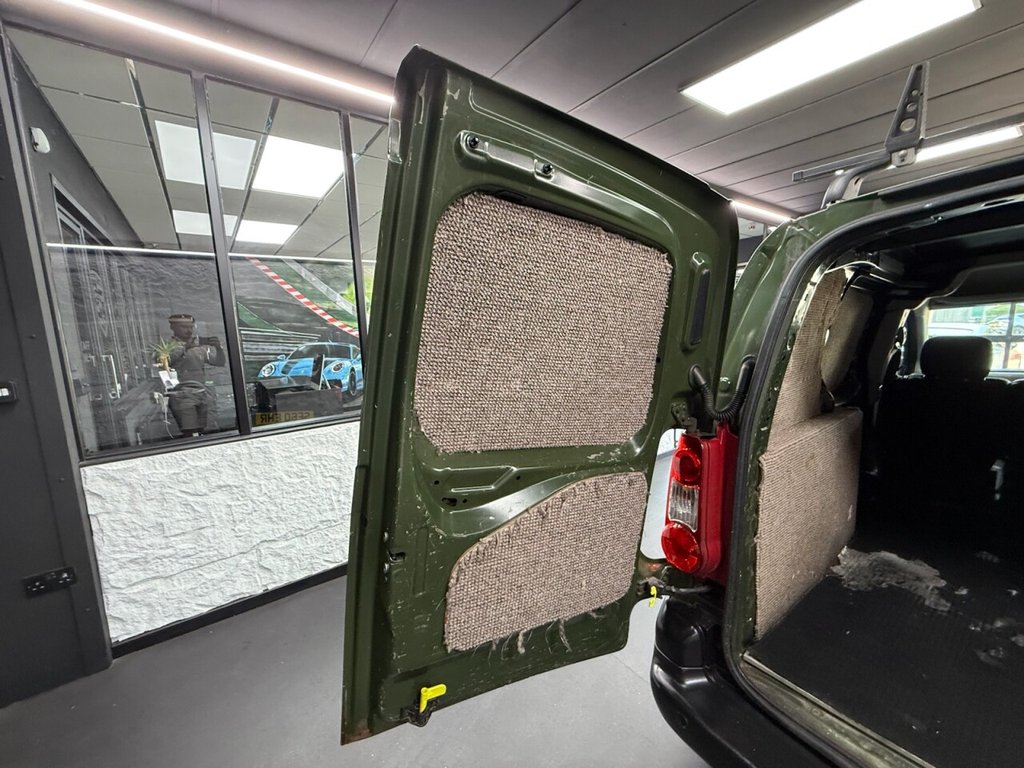 Used Citroen Berlingo 2010 for sale - 76235483: Photo 24