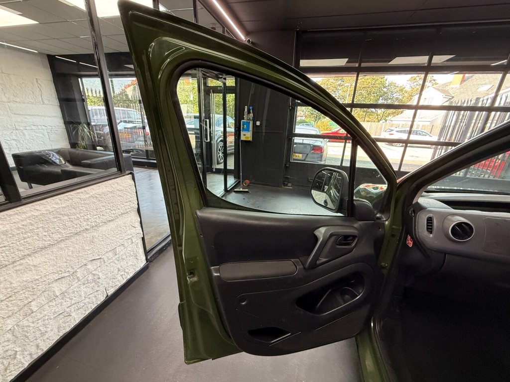 Used Citroen Berlingo 2010 for sale - 76235483: Photo 26