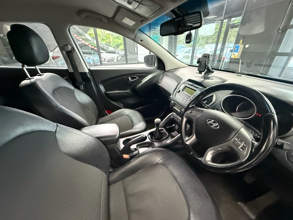 Used Hyundai Ix35 2015 for sale - 76867385: Photo 3