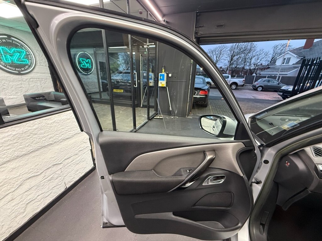 Used Citroen C4 Grand Picasso 2014 for sale - 77139649: Photo 24