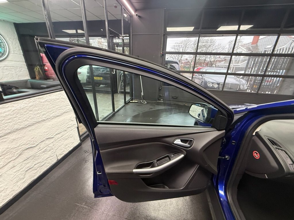 Used Ford Focus 2015 for sale - 76986119: Photo 32