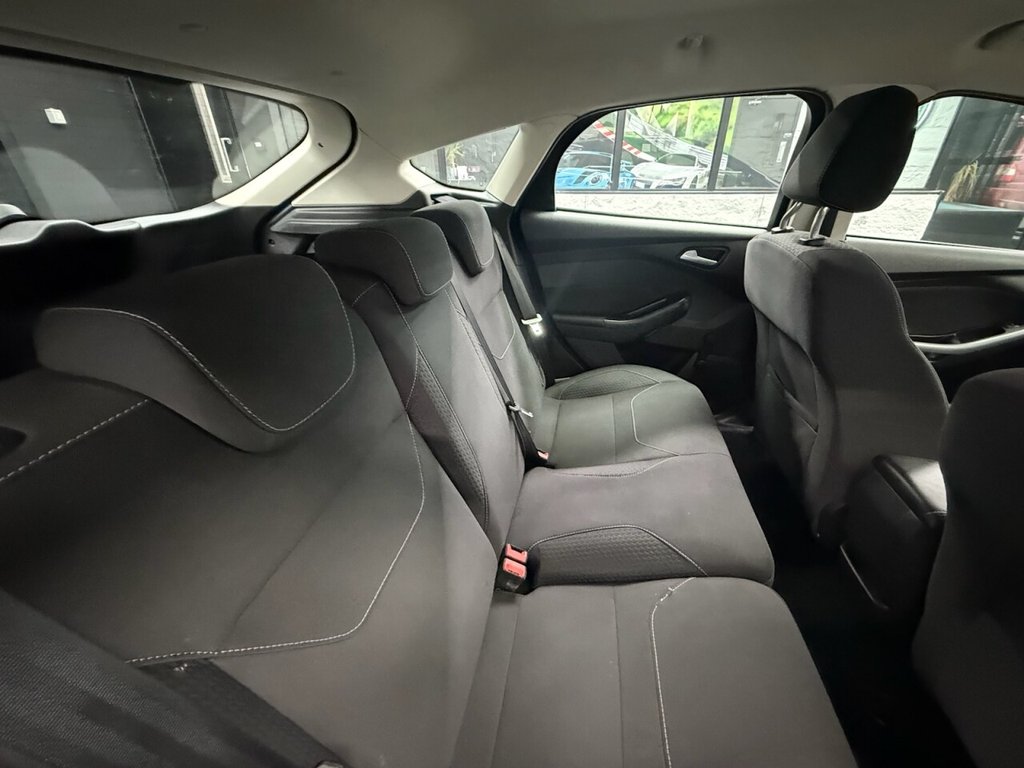 Used Ford Focus 2015 for sale - 76986119: Photo 9
