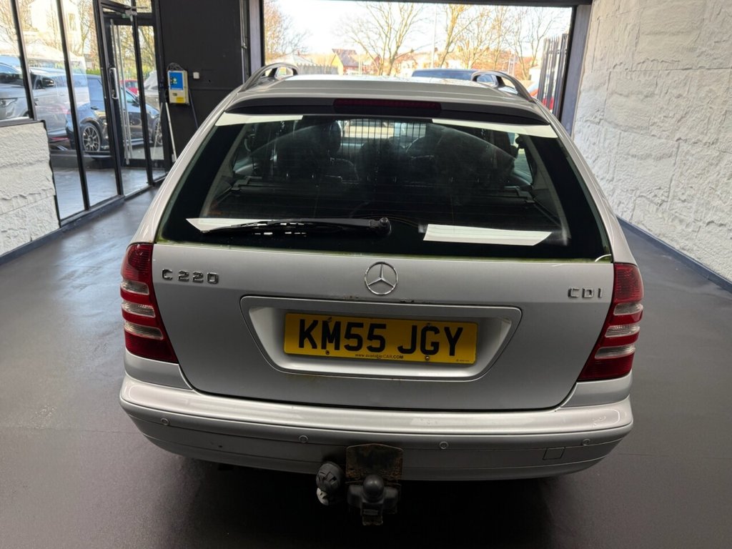 Used Mercedes-Benz C Class 2005 for sale - 77920176: Photo 10