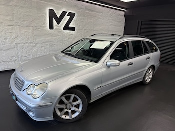 Used Mercedes-Benz C Class 2005 for sale - 77920176: Photo
