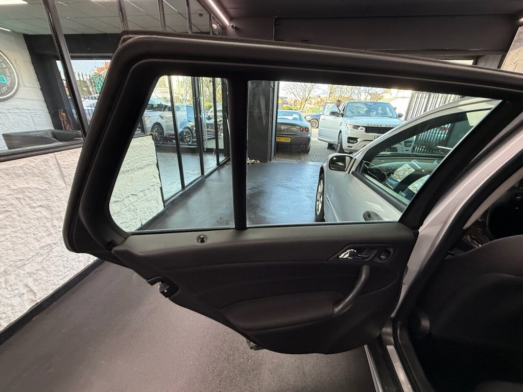 Used Mercedes-Benz C Class 2005 for sale - 77920176: Photo 29