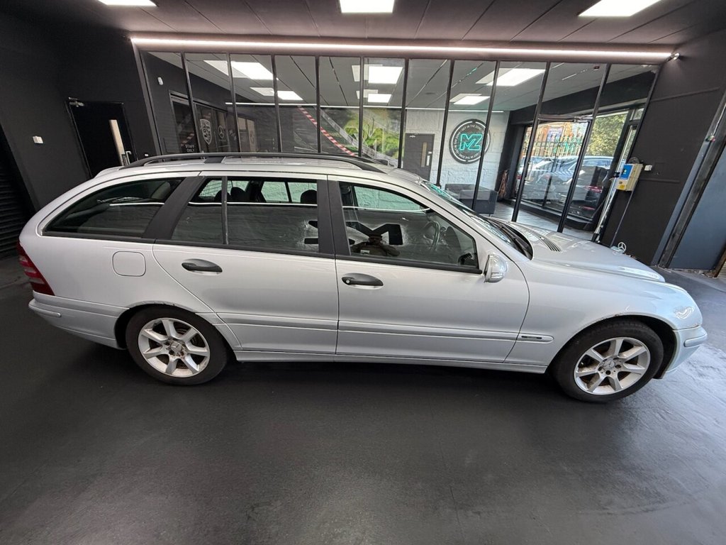 Used Mercedes-Benz C Class 2005 for sale - 77920176: Photo 6