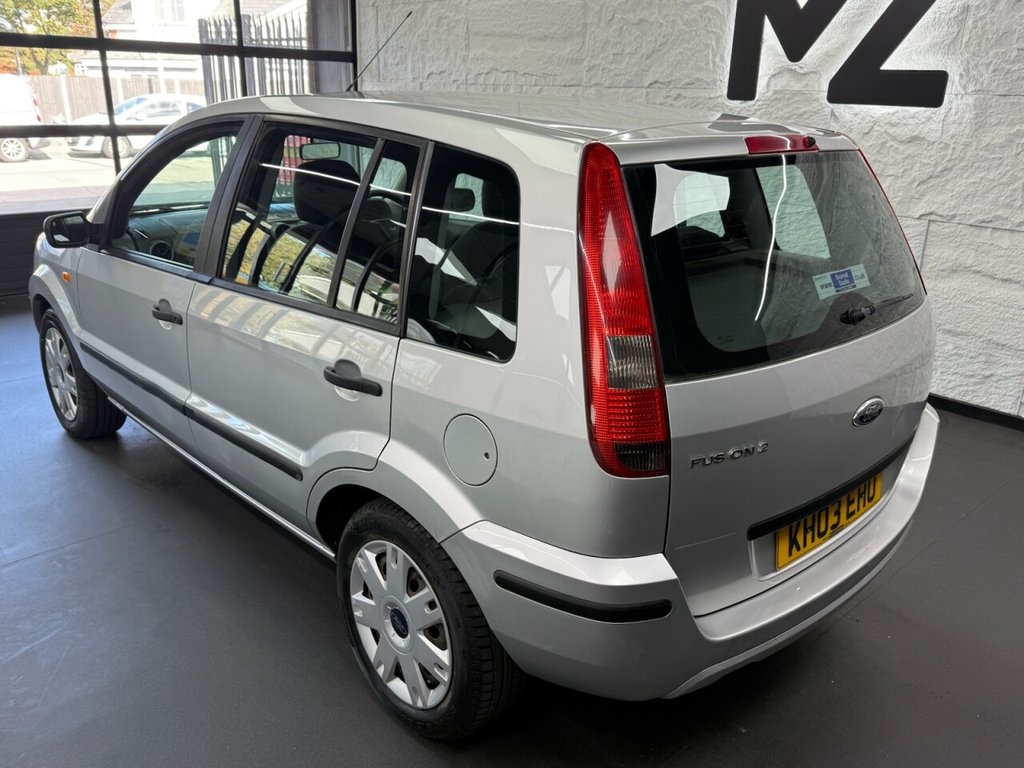 Used Ford Fusion 2003 for sale - 76069193: Photo 6