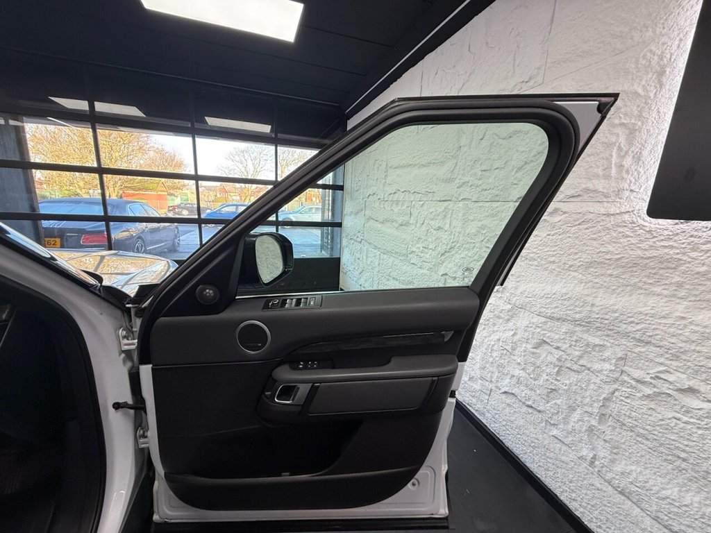 Used Land Rover Discovery 2017 for sale - 77200117: Photo 29