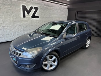 Vauxhall - Astra