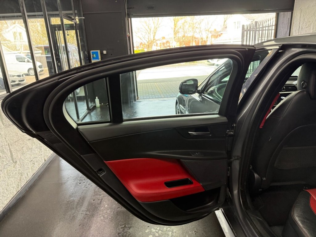 Used Jaguar XE 2015 for sale - 78082297: Photo 23