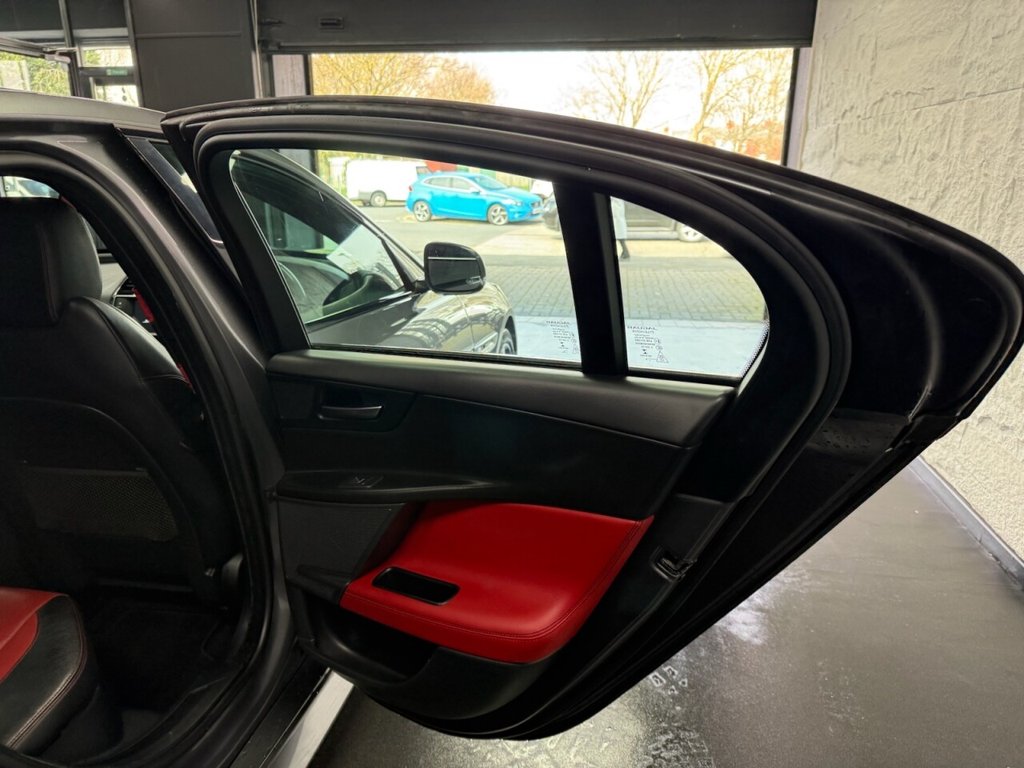 Used Jaguar XE 2015 for sale - 78082297: Photo 24