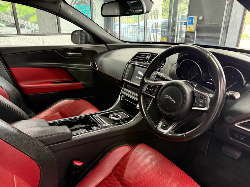 Used Jaguar XE 2015 for sale - 78082297: Photo 3