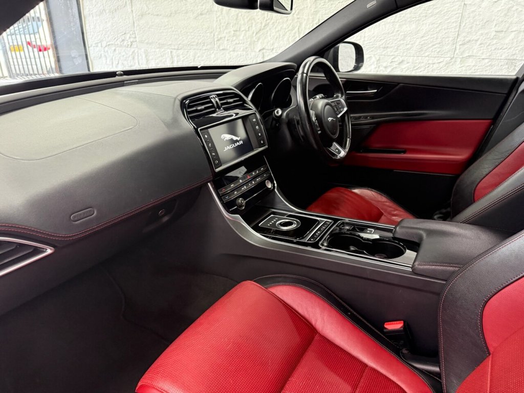 Used Jaguar XE 2015 for sale - 78082297: Photo 5