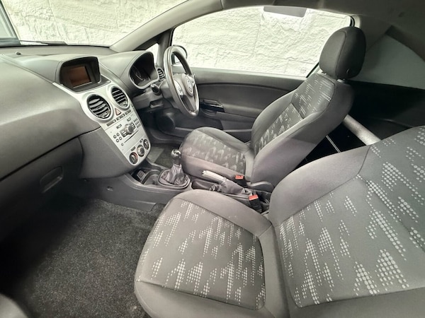 Used Vauxhall Corsa 2015 for sale - 76210334: Photo 13