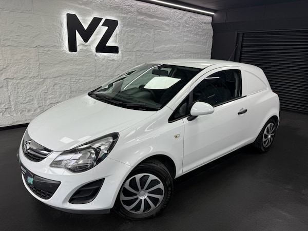 Used Vauxhall Corsa 2015 for sale - 76210334: Photo 1