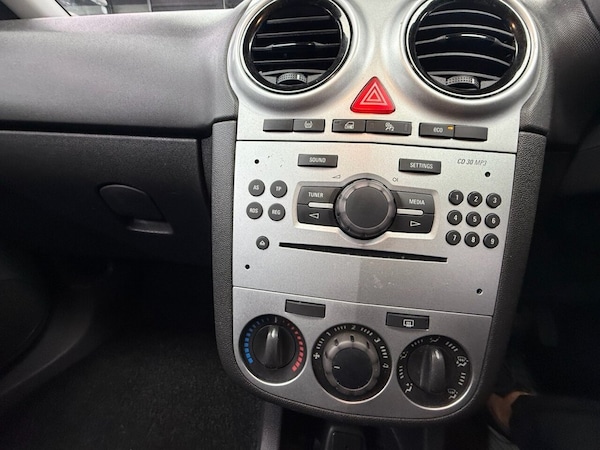 Used Vauxhall Corsa 2015 for sale - 76210334: Photo 22