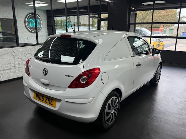 Used Vauxhall Corsa 2015 for sale - 76210334: Photo 4
