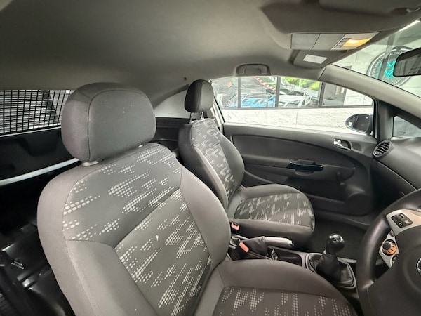 Used Vauxhall Corsa 2015 for sale - 76210334: Photo 9