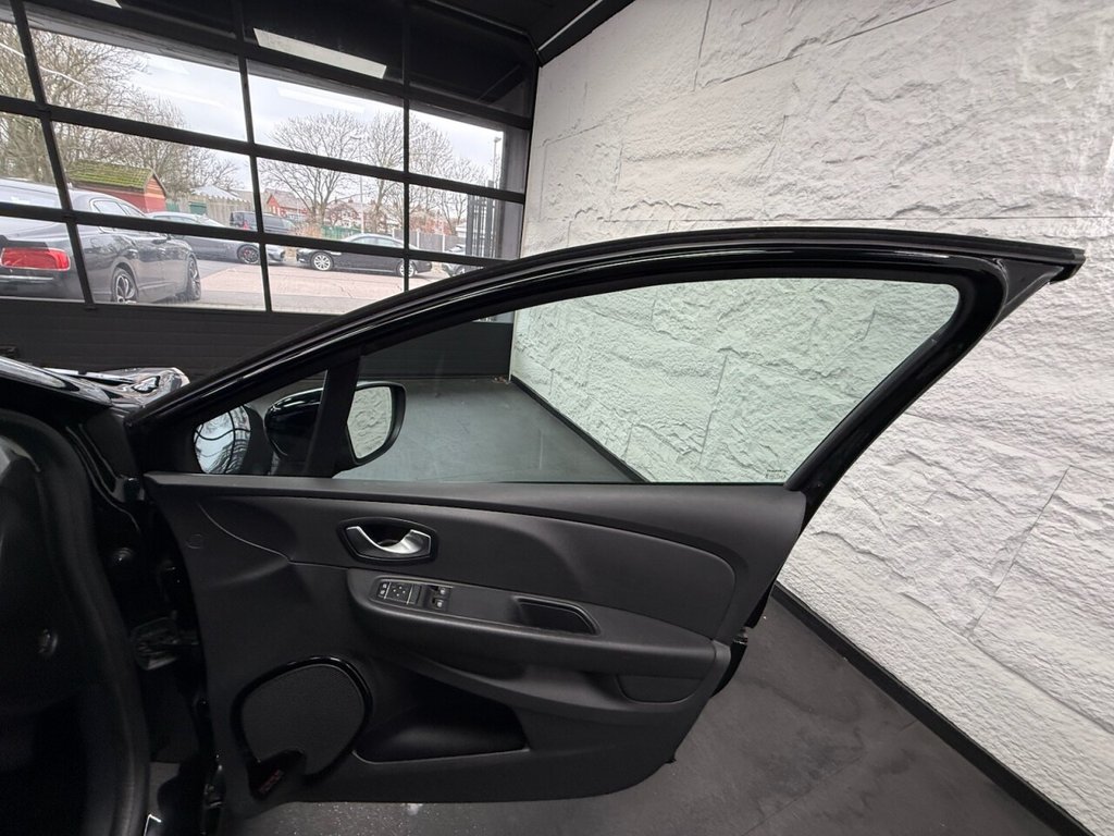 Used Renault Clio 2018 for sale - 77422711: Photo 23