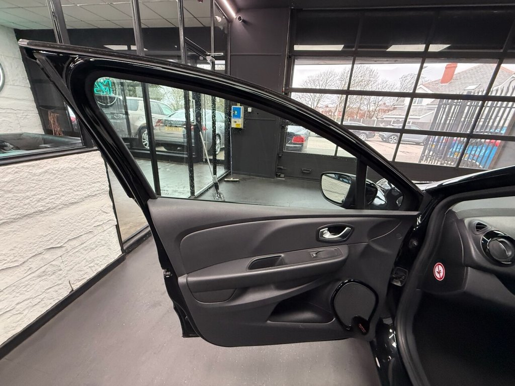 Used Renault Clio 2018 for sale - 77422711: Photo 26