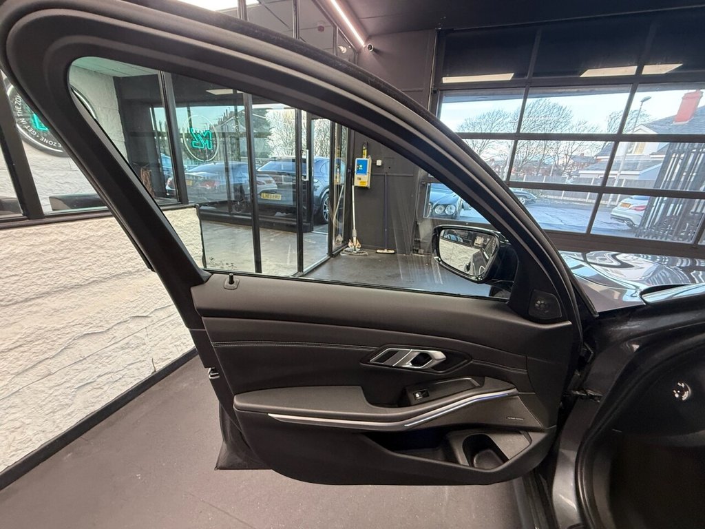 Used BMW 3 Series 2019 for sale - 77227722: Photo 36