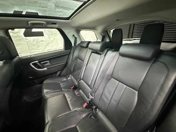 Used Land Rover Discovery Sport 2016 for sale - 76303540: Photo 11
