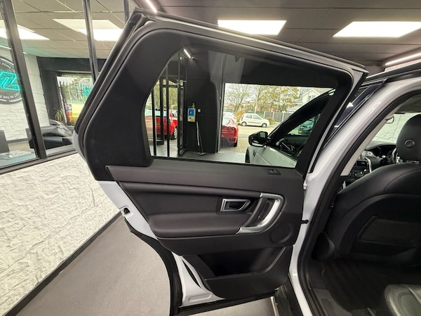Used Land Rover Discovery Sport 2016 for sale - 76303540: Photo 17