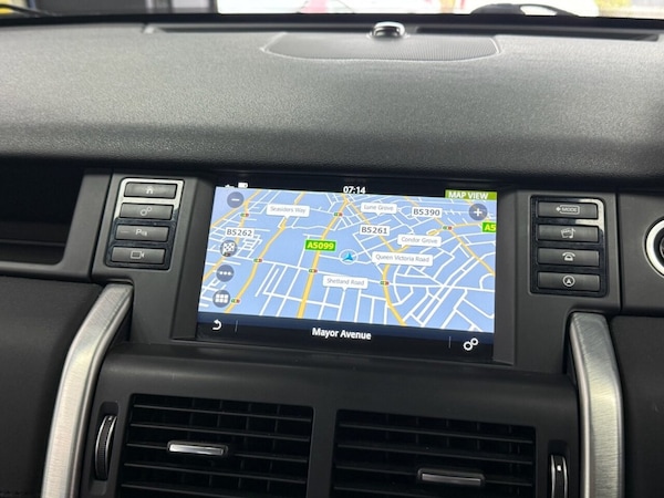 Used Land Rover Discovery Sport 2016 for sale - 76303540: Photo 31