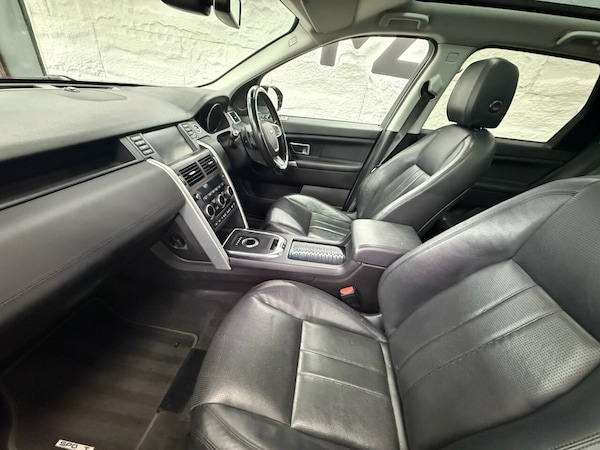 Used Land Rover Discovery Sport 2016 for sale - 76303540: Photo 3
