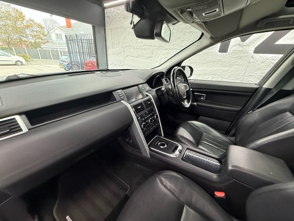 Used Land Rover Discovery Sport 2016 for sale - 76303540: Photo 5