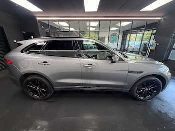 Used Jaguar F-Pace 2019 for sale - 78702093: Photo