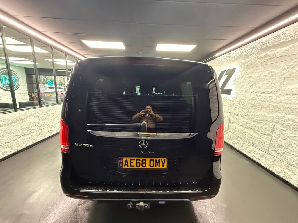 Used Mercedes-Benz V-Class 2019 for sale - 77171877: Photo 14