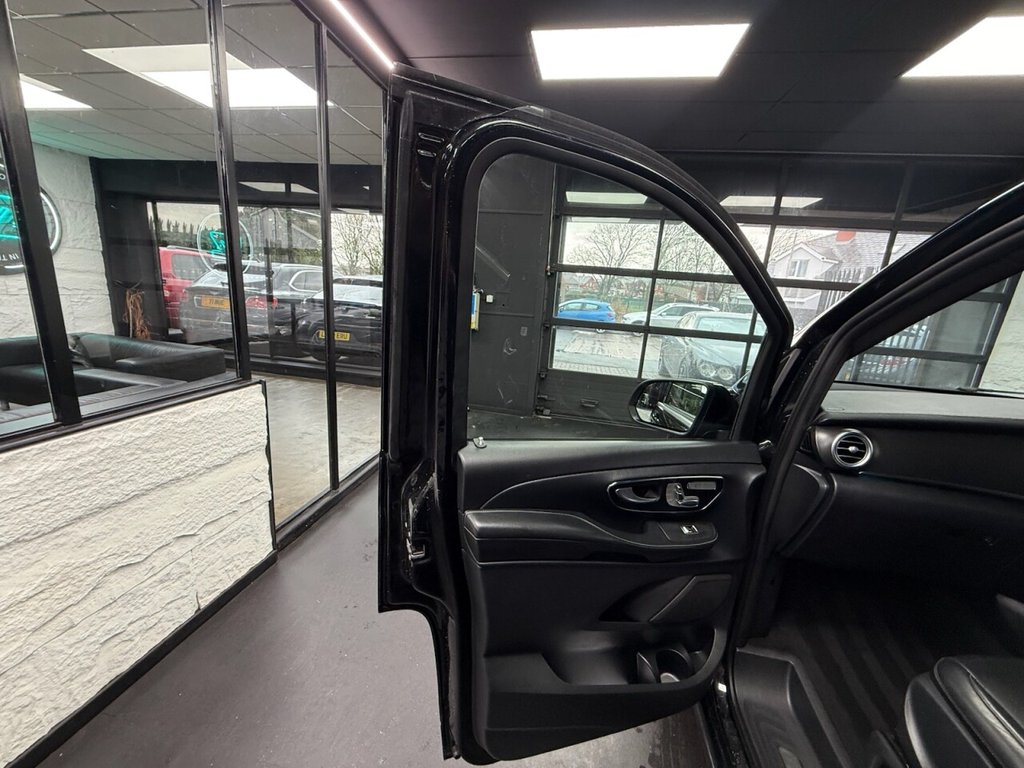 Used Mercedes-Benz V-Class 2019 for sale - 77171877: Photo 36