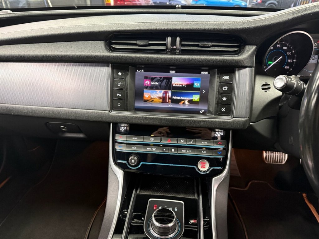 Used Jaguar XF 2017 for sale - 77608678: Photo 17