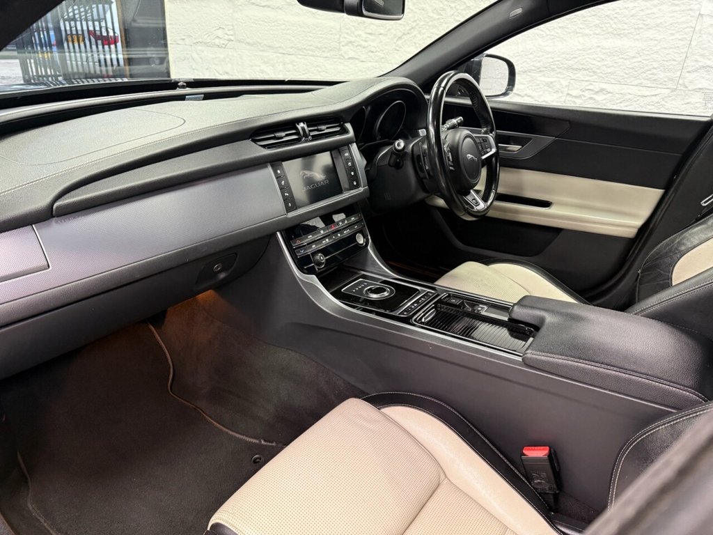 Used Jaguar XF 2017 for sale - 77608678: Photo 7