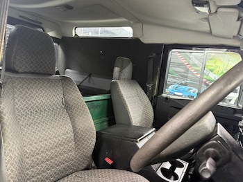 Used Land Rover Defender 2004 for sale - 76751415: Photo