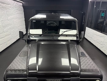 Used Land Rover Defender 2004 for sale - 76751415: Photo