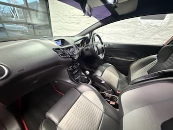 Used Ford Fiesta 2015 for sale - 79737970: Photo