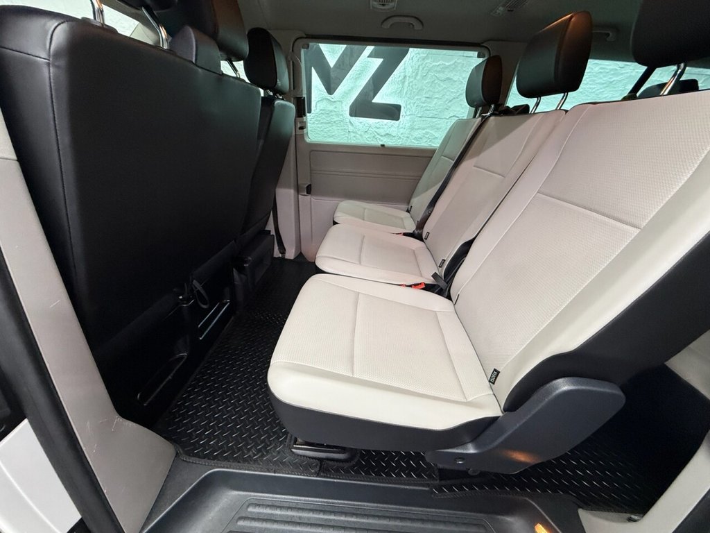 Used Volkswagen Transporter Shuttle 2017 for sale - 76698261: Photo 17