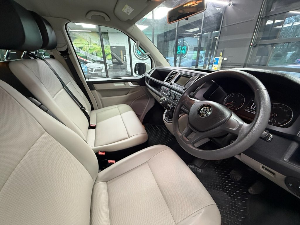 Used Volkswagen Transporter Shuttle 2017 for sale - 76698261: Photo 3