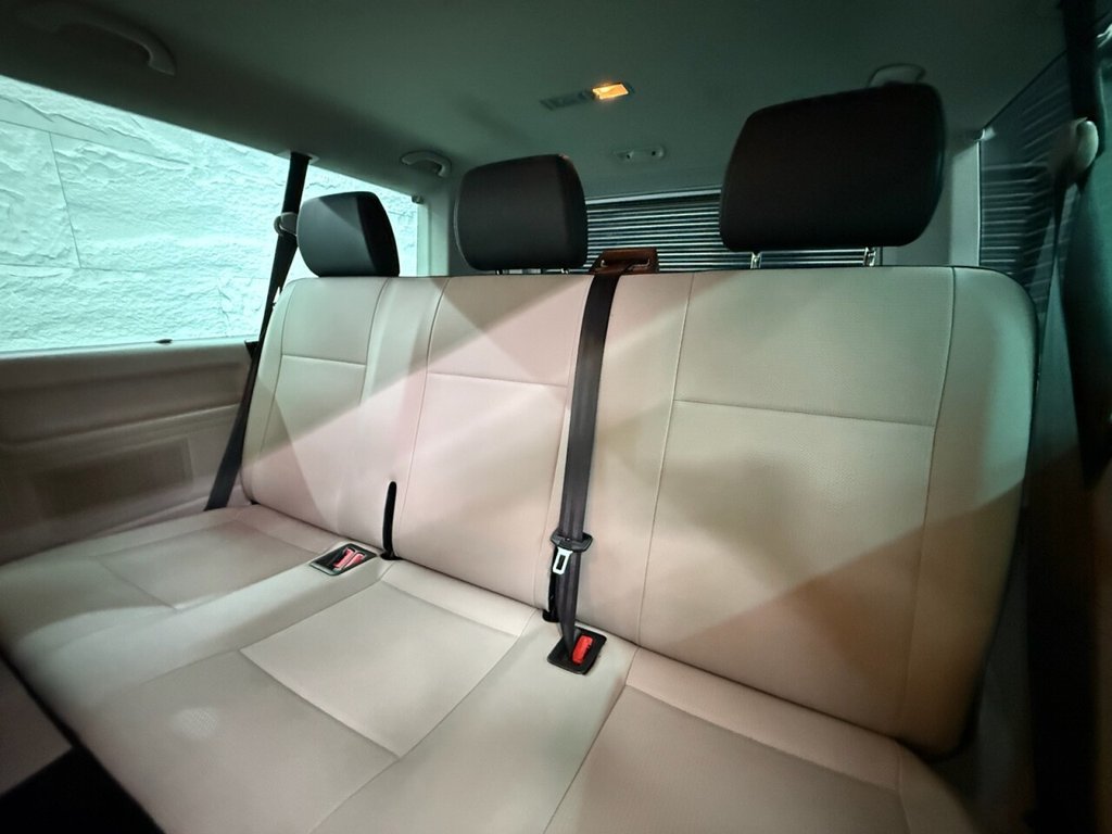 Used Volkswagen Transporter Shuttle 2017 for sale - 76698261: Photo 5