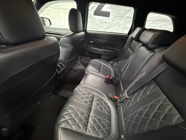 Used Mitsubishi Outlander 2020 for sale - 76333459: Photo 30