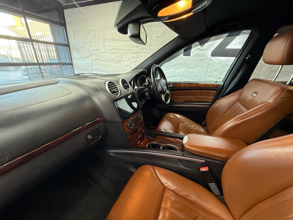 Used Mercedes-Benz M Class 2010 for sale - 76632261: Photo 12