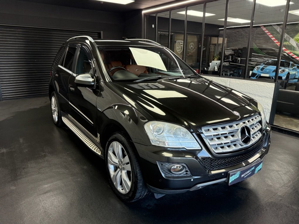 Used Mercedes-Benz M Class 2010 for sale - 76632261: Photo 4
