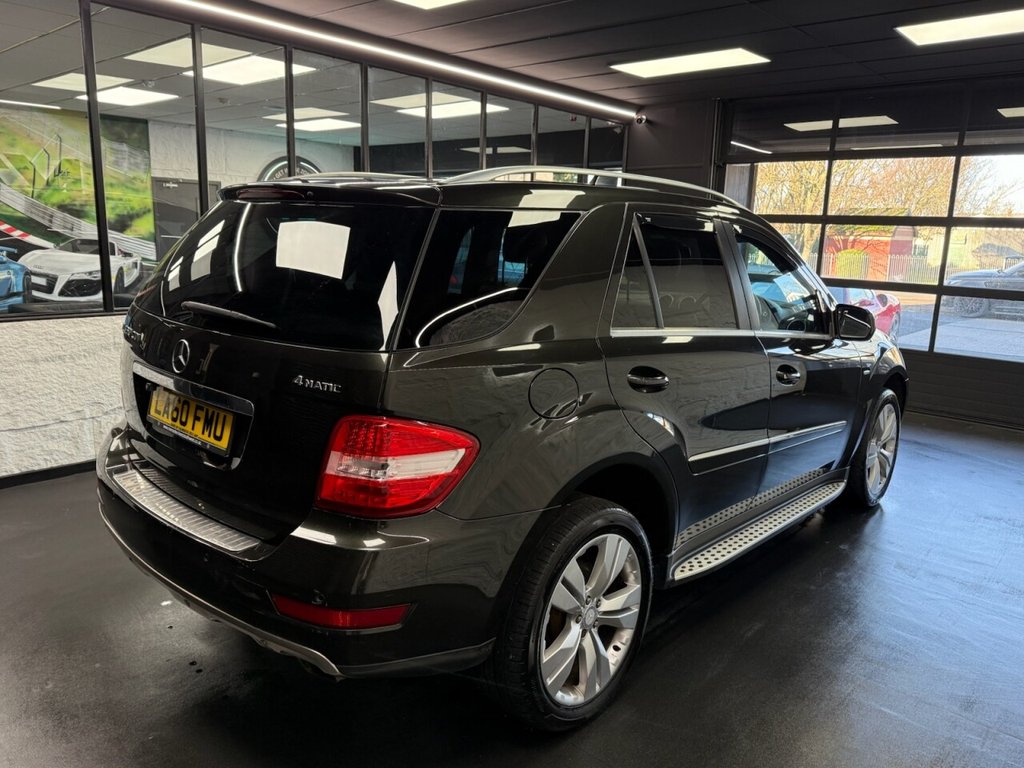 Used Mercedes-Benz M Class 2010 for sale - 76632261: Photo 7