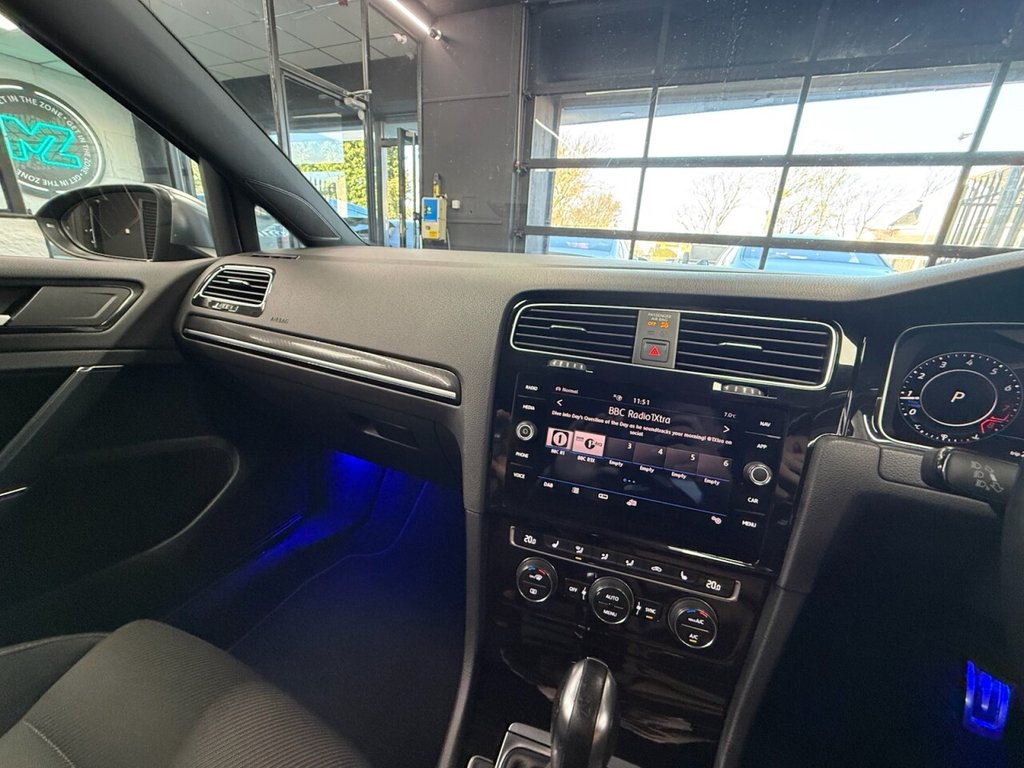 Used Volkswagen Golf 2019 for sale - 76783937: Photo 19