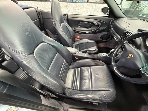 Used Porsche 911 2004 for sale - 76235337: Photo 32