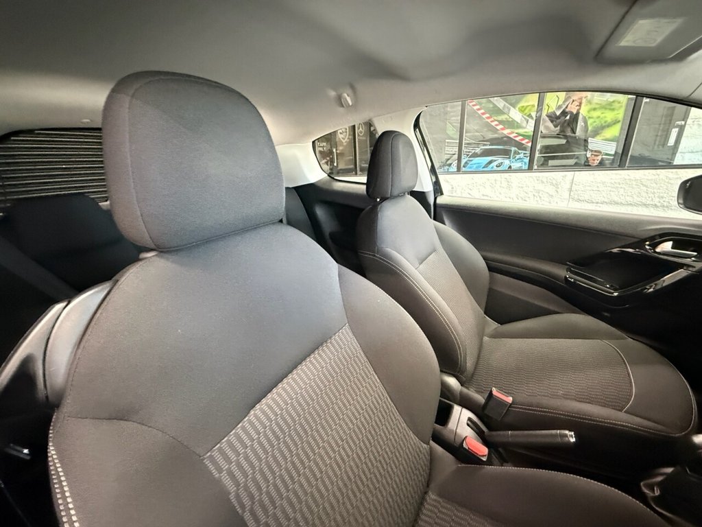 Used Peugeot 208 2017 for sale - 77919909: Photo 13